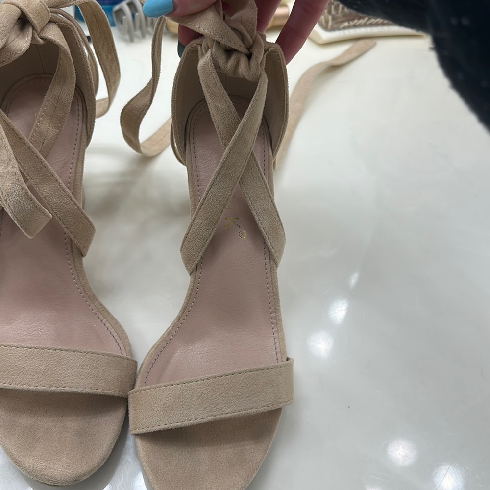 Wrap up tie heels
